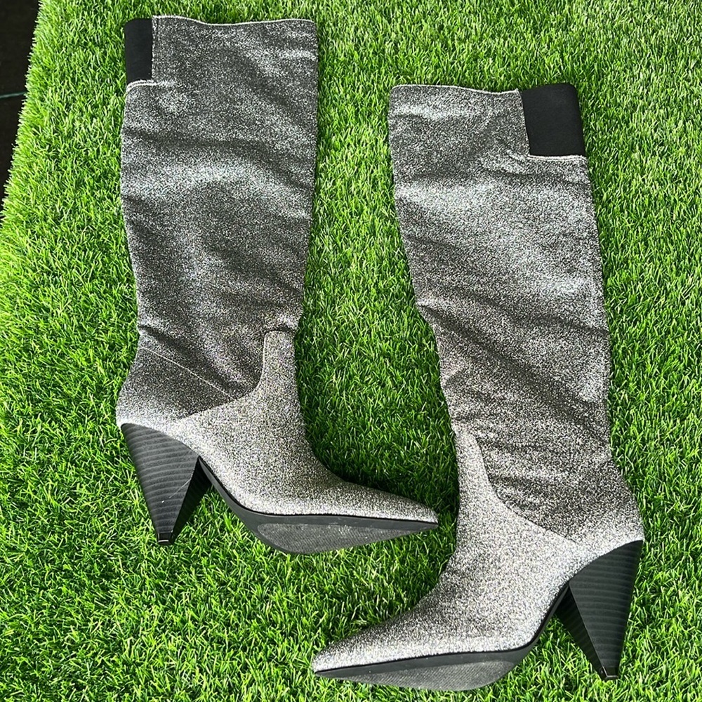 INDIGO RD. Fayen Silver Knee Boots size 7.5